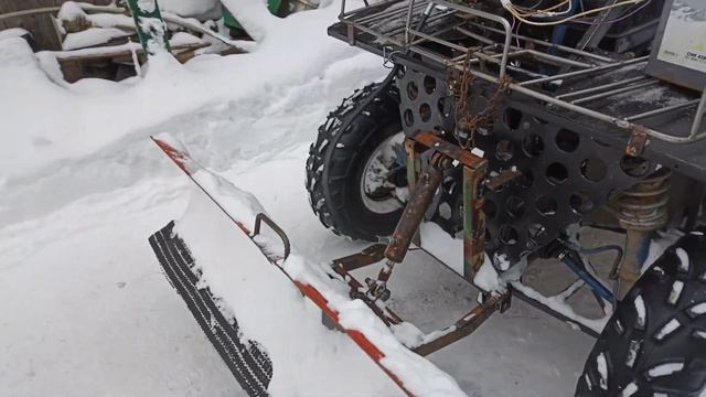 Простая гидравлика для подъёма лопаты на квадроциеле смотреть онлайн