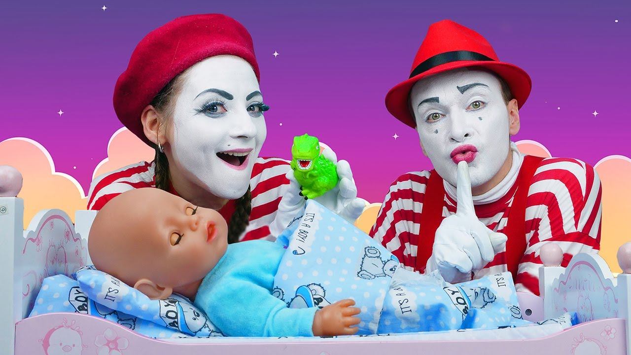 Охраняем сон БЕБИ БОН! – Весёлые игры Как Мама с Baby Born. Смешные видео куклы для девочек. смотреть онлайн