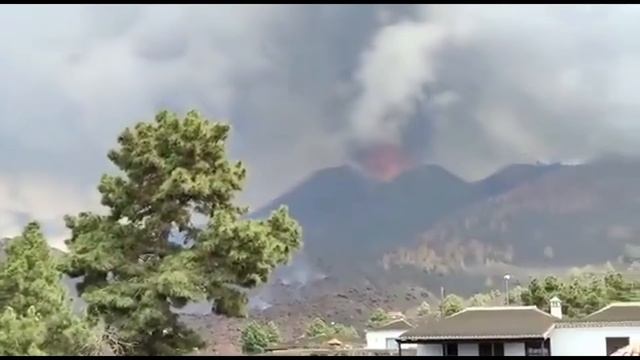 Вулкан на Канарах - Странное Лицо в Небе (сентябрь-2021) смотреть онлайн