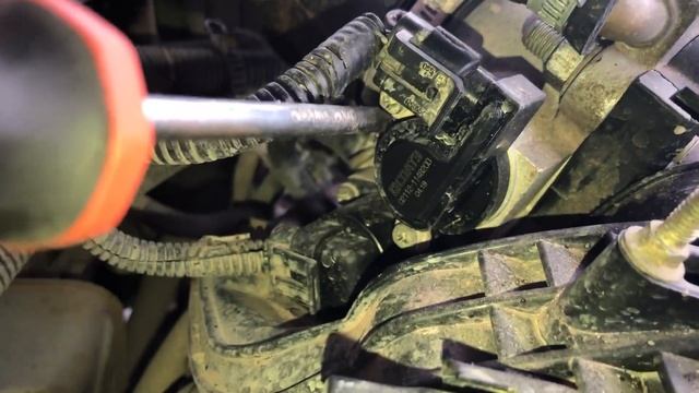 ПЛАВАЮТ ОБОРОТЫ НА ХОЛОСТОМ | ПРИЧИНА И РЕШЕНИЕ смотреть онлайн