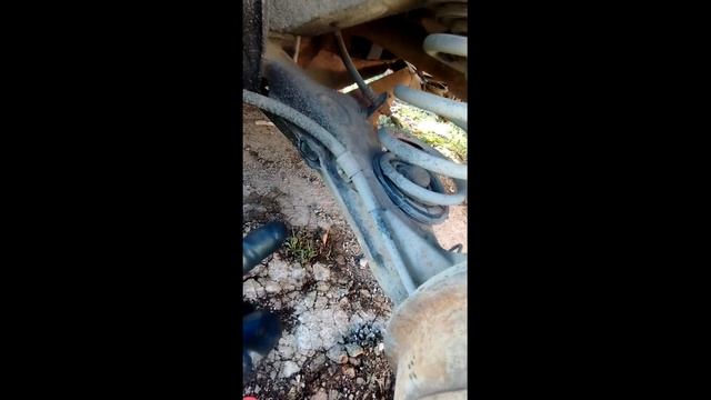 Что делать если звонкий металлический стук сзади? смотреть онлайн