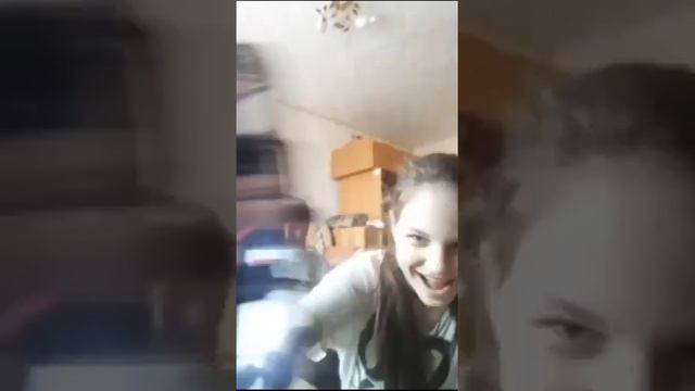 Бесимся У Меня смотреть онлайн