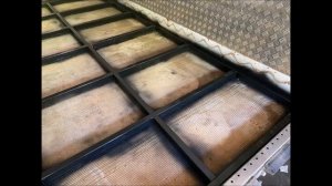 Реморт пола в фургоне рефрижераторе.