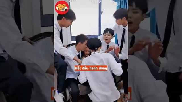 ADIK PEREMPUAN VER 5 KAKAK LELAKI смотреть онлайн