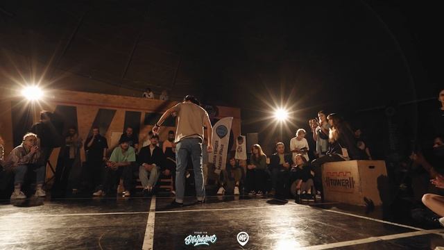 Tim man vs Варварка / TOP 9 / AllStyles / ДВИЖЕНИЕ Battle смотреть онлайн
