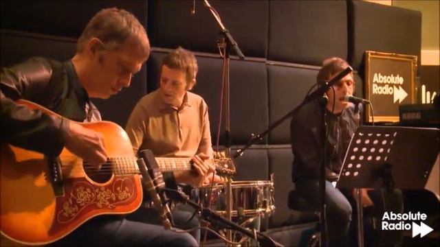 Liam Gallagher - Cry Baby Cry (Beatles cover acoustic) смотреть онлайн