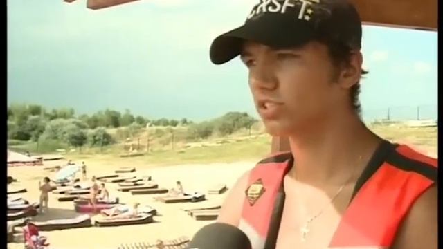 Сначала вернули пацана на берег, а потом и с того света! смотреть онлайн