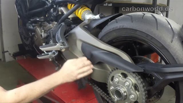 carbon swingarm guard 001dm12matt for Ducati Monster 1200 by carbonworld.de смотреть онлайн