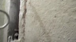 Что делать с окрашенными стенами в ванной, перед тем как положить плитку