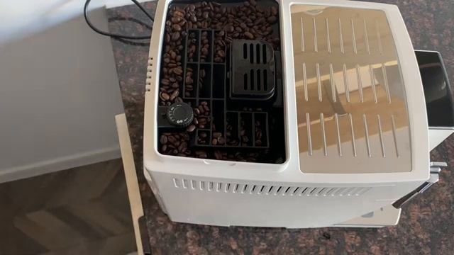 ☕ De'Longhi coffee machine ECAM13.123.B || Ekspres do kawy z Lidla online смотреть онлайн