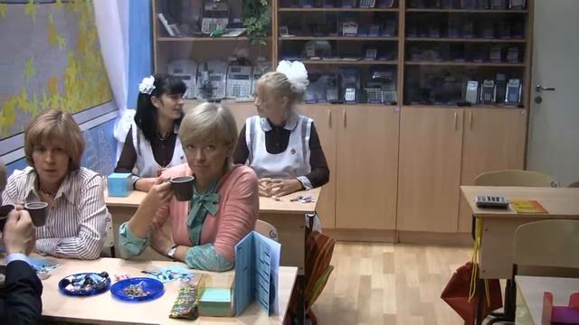 Зачем школьницы остаются после собрания 2 смотреть онлайн