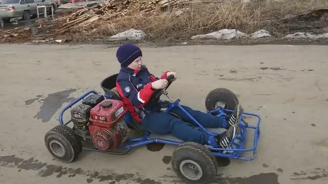 КАРТ с двигателем от мотоблока 8 л.с. и вариатором от скутера. смотреть онлайн