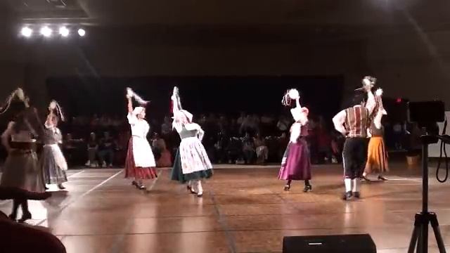 Balliamo! Italian Folk Dance group of Sacramento, CA смотреть онлайн
