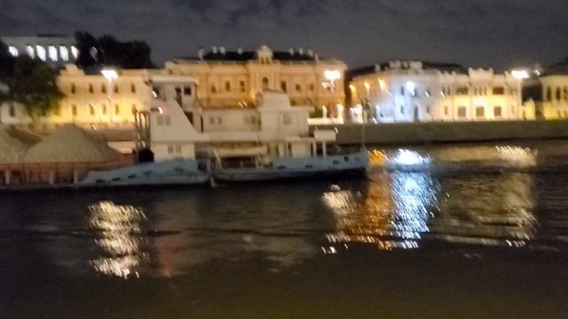 Вечерняя прогулка по Москве смотреть онлайн