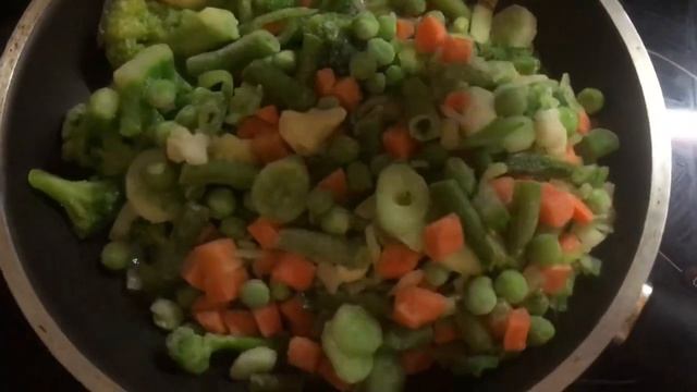 #атб #овочевазаморозка #готуємошвидко ???Овочева суміш з АТБ готуємо смотреть онлайн