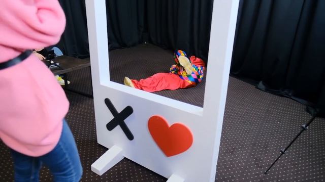 ТИНДЕР В РЕАЛЬНОЙ ЖИЗНИ ! смотреть онлайн