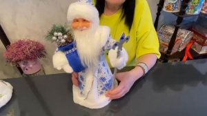 Сладкий новогодний подарок Дед Мороз с мешком 800 грамм в мягкой упаковке-игрушке