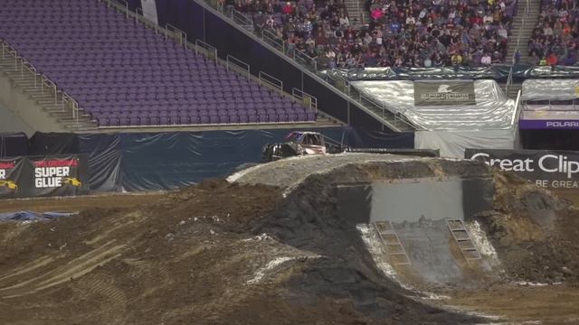 Monster Jam - Minneapolis, MN 2024 FULL SHOW (Show 2) смотреть онлайн