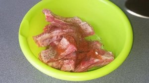 Как вкусно приготовить свиные рёбра. Запечённые рёбрышки в пряном маринаде.