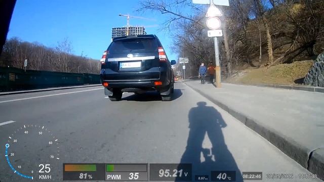 Киев, на моноколесе на работу. смотреть онлайн