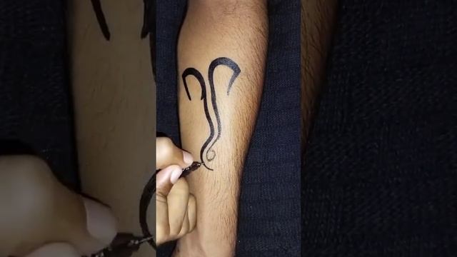 Unique Ganesha Tattoo With Pen | How To Draw Lord Ganesha Tattoo On Hand | Ganesh Tattoo | #shorts смотреть онлайн