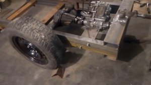 Мини погрузчик переломка. Установка раздатки на раму.