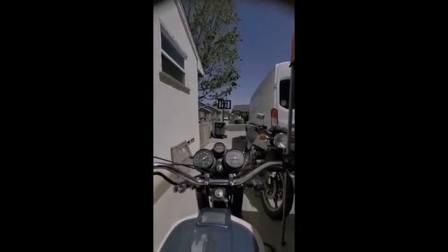 1972 Suzuki Gt750. Fully restored and screaming! FAF! pov смотреть онлайн