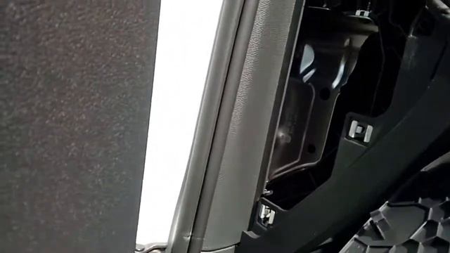 VW Touareg 2010 onwards how to wire dash cam to go on/off with ignition+no wire on show. смотреть онлайн