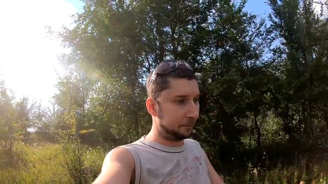 Высохшая речка. Когда-то мы здесь ловили большую рыбу. Искусственный канал выкопали не по руслу реки смотреть онлайн