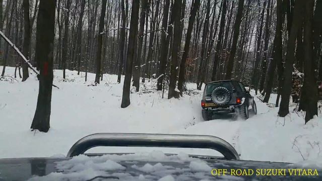 Suzuki Vitara off-road at the 1000 years tree смотреть онлайн
