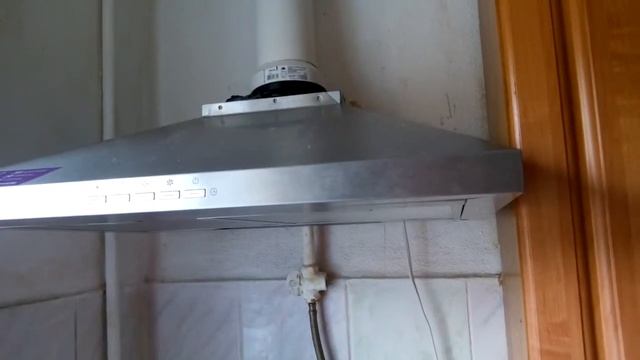 Установка вытяжки, если мешает газовый "аппендикс" 2 часть или почему не стоит покупать вытяжку смотреть онлайн