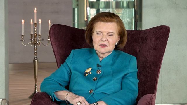 Personības kods S1E3. Vaira Vīķe-Freiberga смотреть онлайн