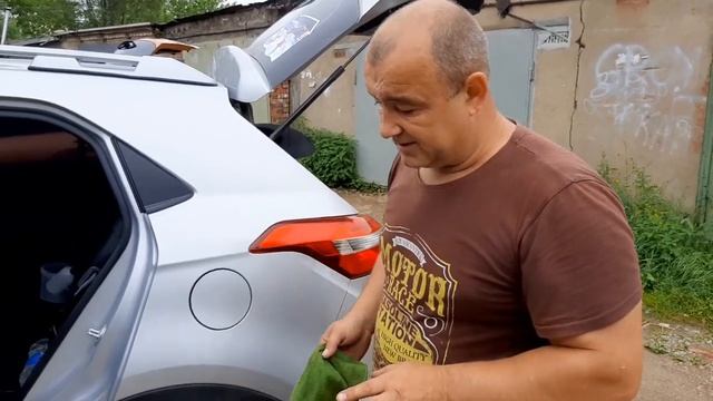 Сравнение Lada XRAY Cross и Hyundai CRETA. Честный обзор на Lada XRAY Cross и Hyundai CRETA. смотреть онлайн