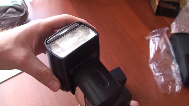 YongNuo YN-500EX Распаковка, Мнение о вспышке до 100$ смотреть онлайн