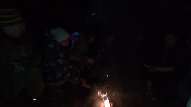 У костра - Пластмассовая жизнь смотреть онлайн