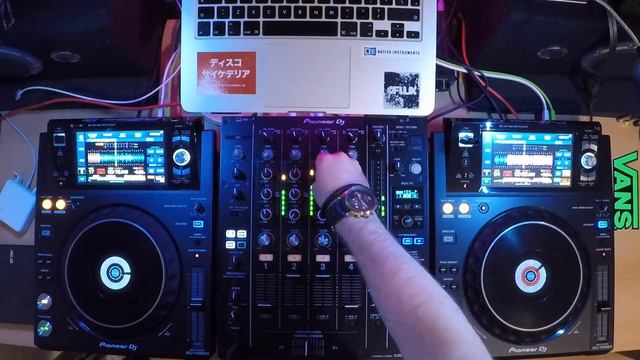 Tech House Mix | July 2018 | XDJ 1000 MK2's | DJM 750 MK2 смотреть онлайн
