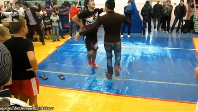 Лезгинка  Бойцы Рвут Ринг Лезгинкой После Боя