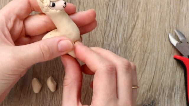 Как слепить альпака из полимерной глины! Мини животные своими руками на канале Анна Оськина! смотреть онлайн