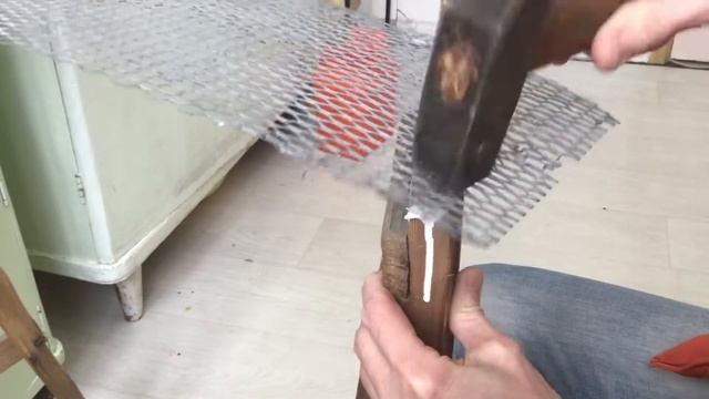 Начала делать клетку для цыплёнка смотреть онлайн