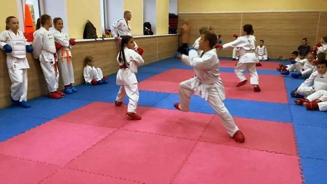 СПОРТИВНОЕ КАРАТЕ ТРЕНИРОВКА @ СПАРРИНГИ смотреть онлайн