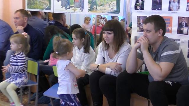 Утренник 23 февраля 2018 в 1"б" группе смотреть онлайн