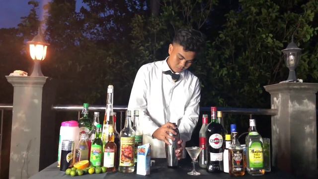 Cocktail Drinks (Gibson, Grasshopper and Mojito) смотреть онлайн