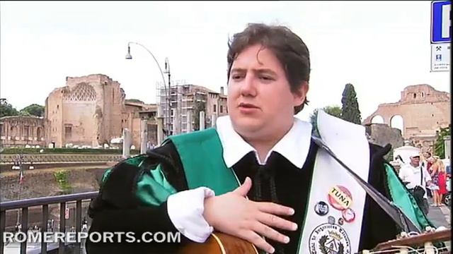 "The Tuna", Historic Spanish music group to welcome Pope in Madrid for WYD 2011 смотреть онлайн