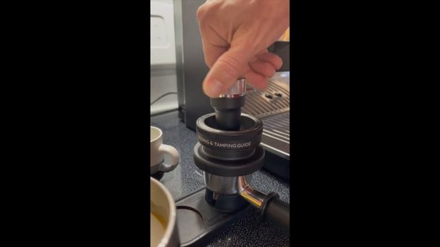 Unboxing and goofing around with the Delonghi La specialista Arte смотреть онлайн