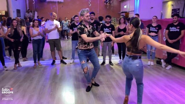 La Bachata Manuel Turizo | Daniel y Tom Bachata Groove смотреть онлайн