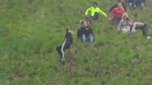 Гонки за сыром с горы. Сломал руку за сыр. My name is Giovanni Giorgio