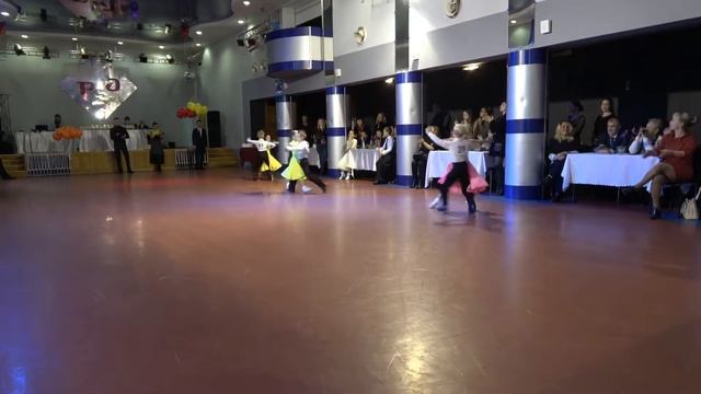 Дети 1 Европейская программа 3 танца Н кл смотреть онлайн