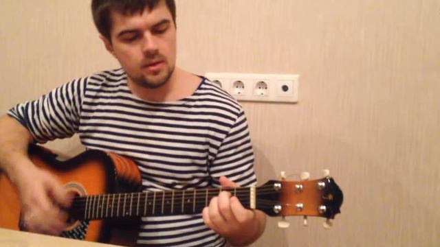 Парень играет на гитаре свою песни смотреть онлайн
