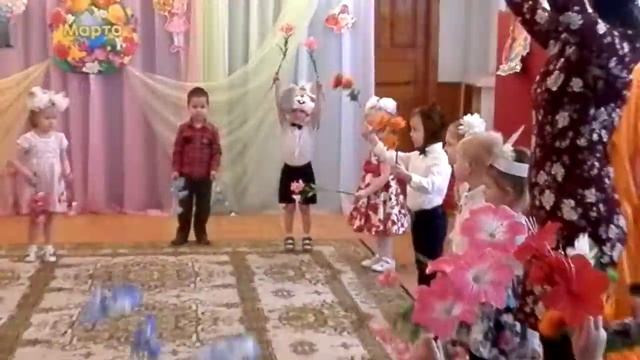 8 Марта 2018 Танец с цветочками для мам смотреть онлайн