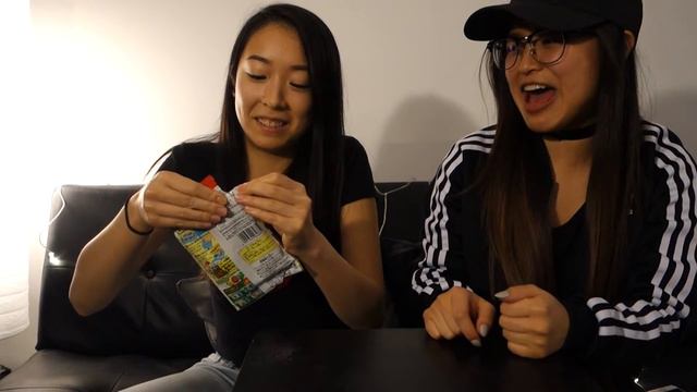 Japanese Candy Taste Test смотреть онлайн